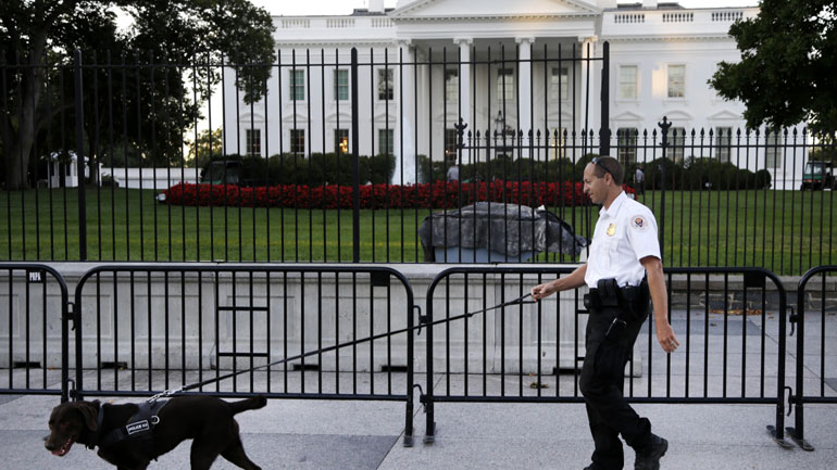 Παραδέχθηκε την ενοχή του ο εισβολέας του Λευκού Οίκου